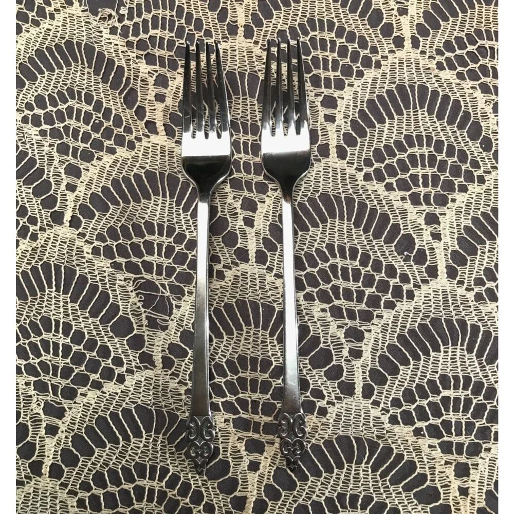 1968 International Silver Triumph Dinner Forks Set of Two Silverplate Vintage